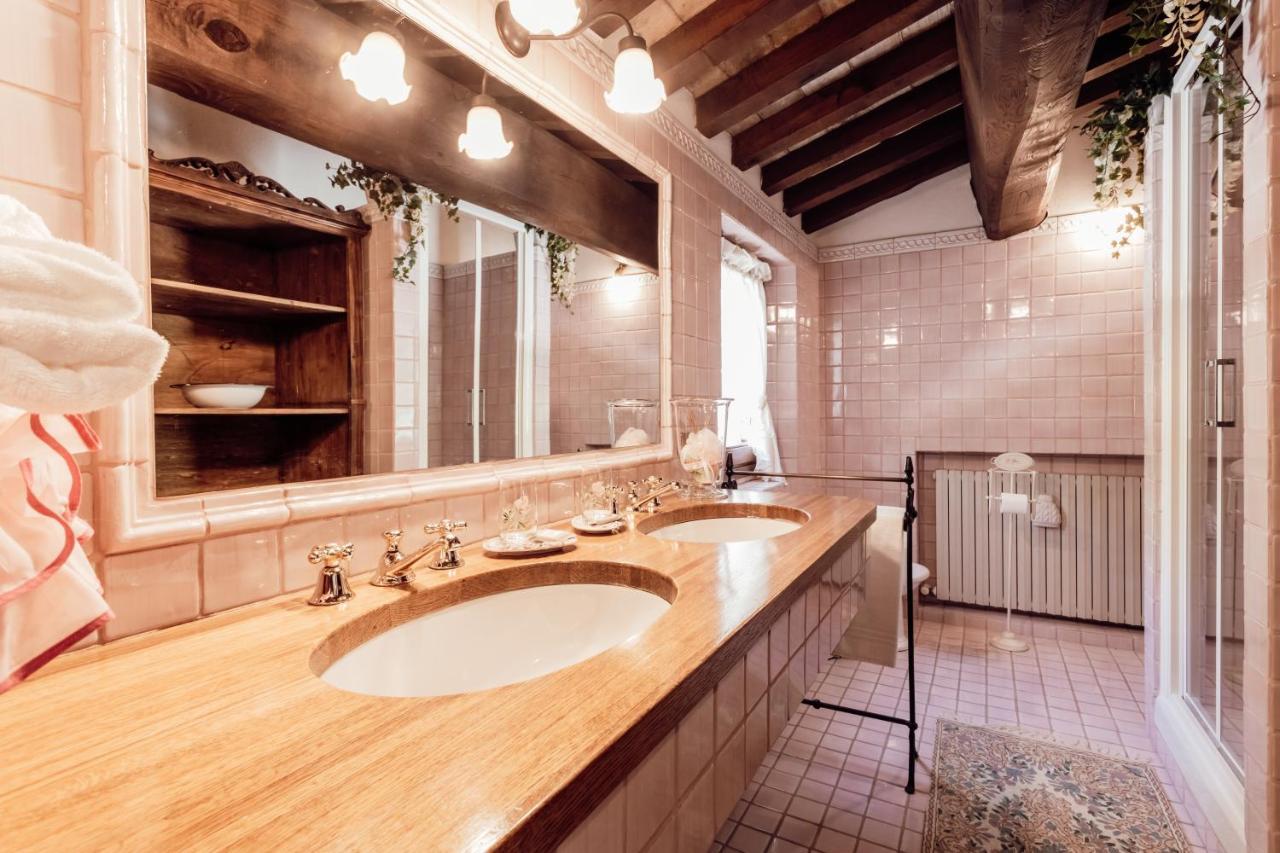 B&B Casatorre Saludecio Eksteriør bilde
